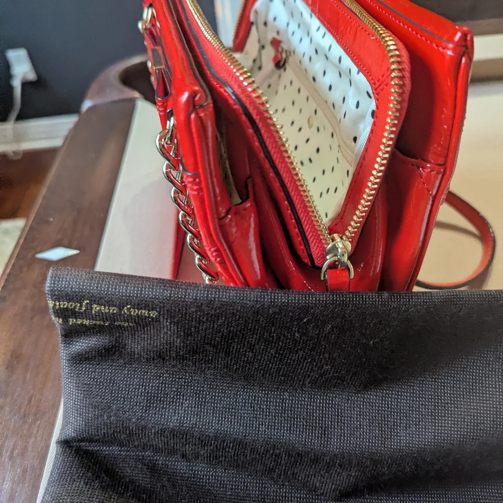 Kate Spade Patent Leather Bow Handbag in Gorgeous Red, Like NEW♦️ - Picture 12 of 16